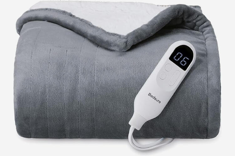 Image of a Heated Throw Blanket